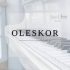 a classical piano in white and grey OLESKOR AV IM 70x70 - Tenderness